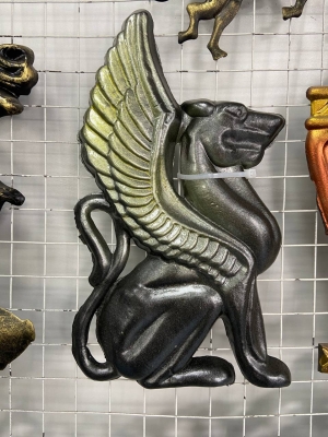 Грифон декоративный (литьё)